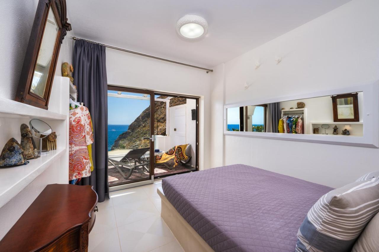 Moschatos Beach House Kamári Exteriör bild