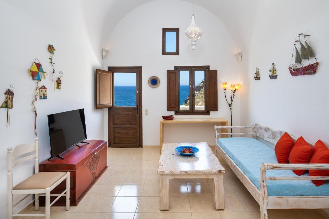 Moschatos Beach House Kamári Exteriör bild