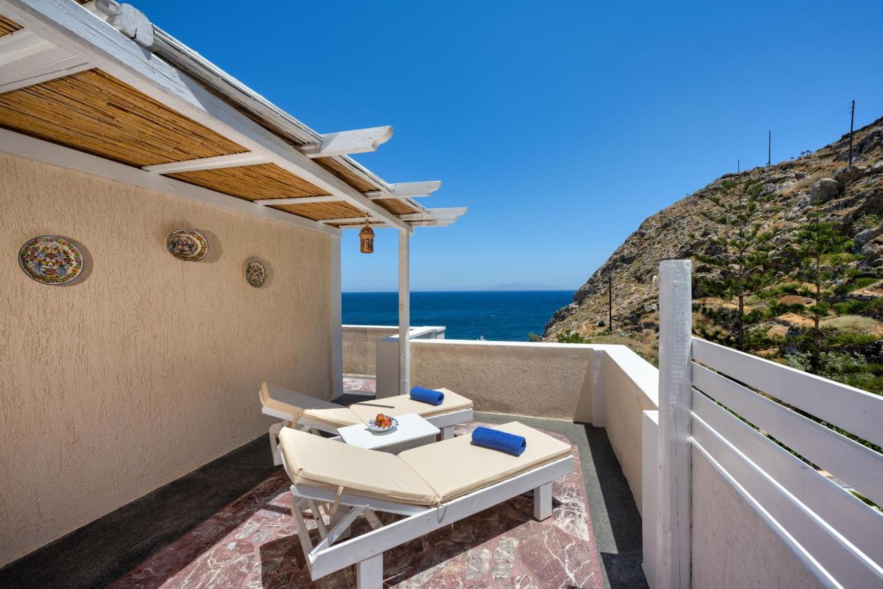 Moschatos Beach House Kamári Exteriör bild