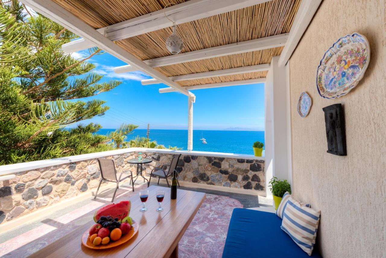 Moschatos Beach House Kamári Exteriör bild