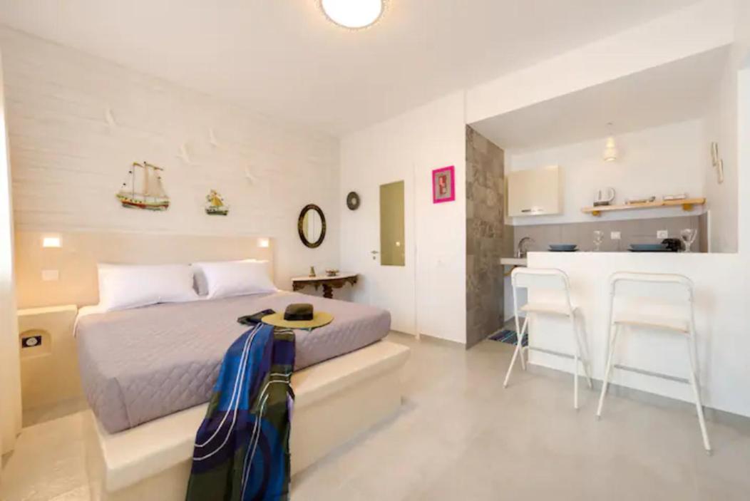 Moschatos Beach House Kamári Exteriör bild