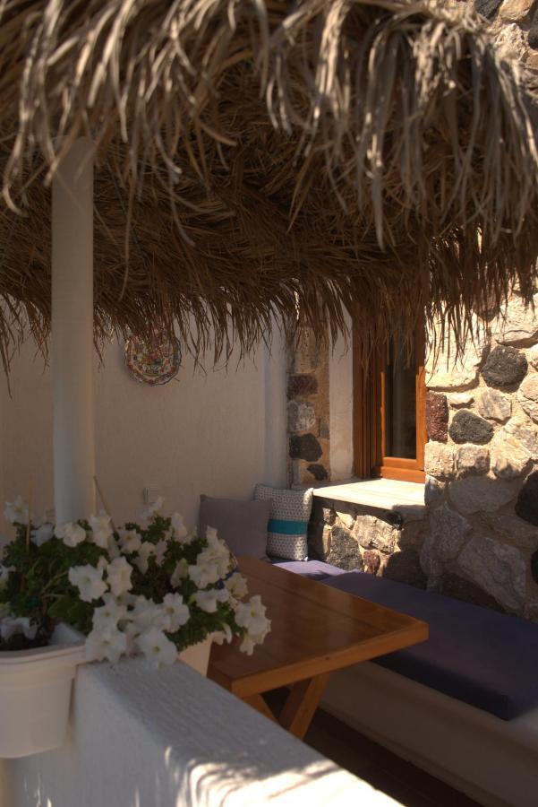 Moschatos Beach House Kamári Exteriör bild